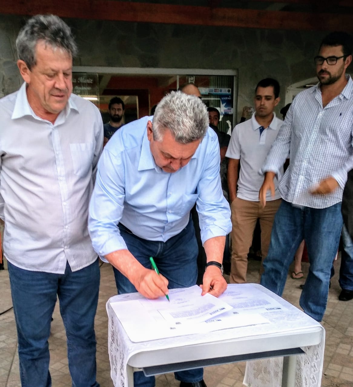 Prefeitura de Lages Jardim Celina será contemplado com asfalto em três ruas depois de três décadas à espera por novas pavimentações 