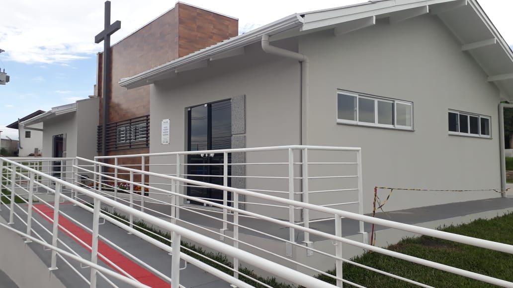 Prefeitura de Lages Ajustes finais tornam próxima a data de inauguração da capela mortuária do Cemitério Nossa Senhora da Penha 