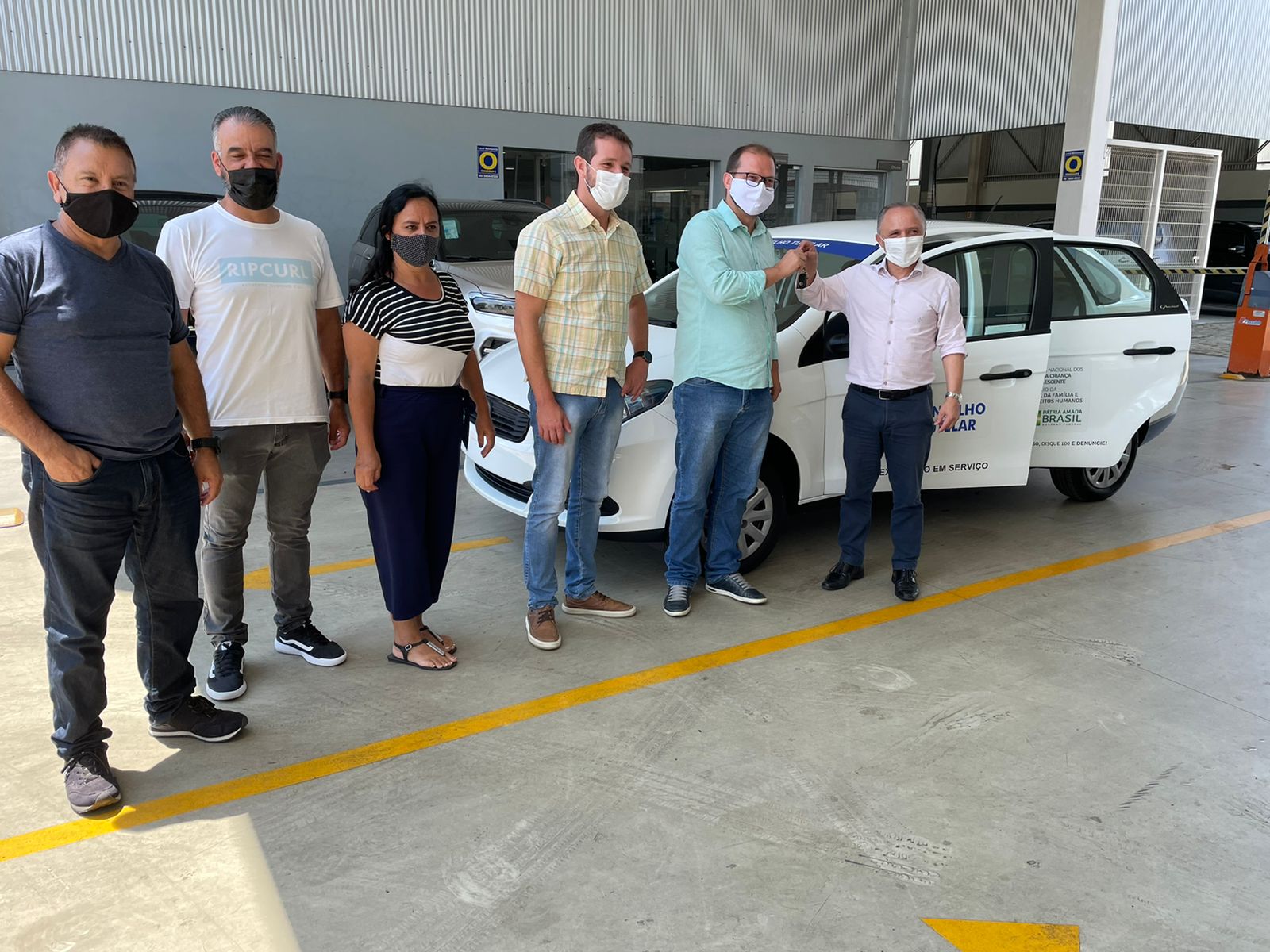 Prefeitura de Lages Prefeito em exercício, Juliano Polese, repassa novo veículo para o Conselho Tutelar de Lages