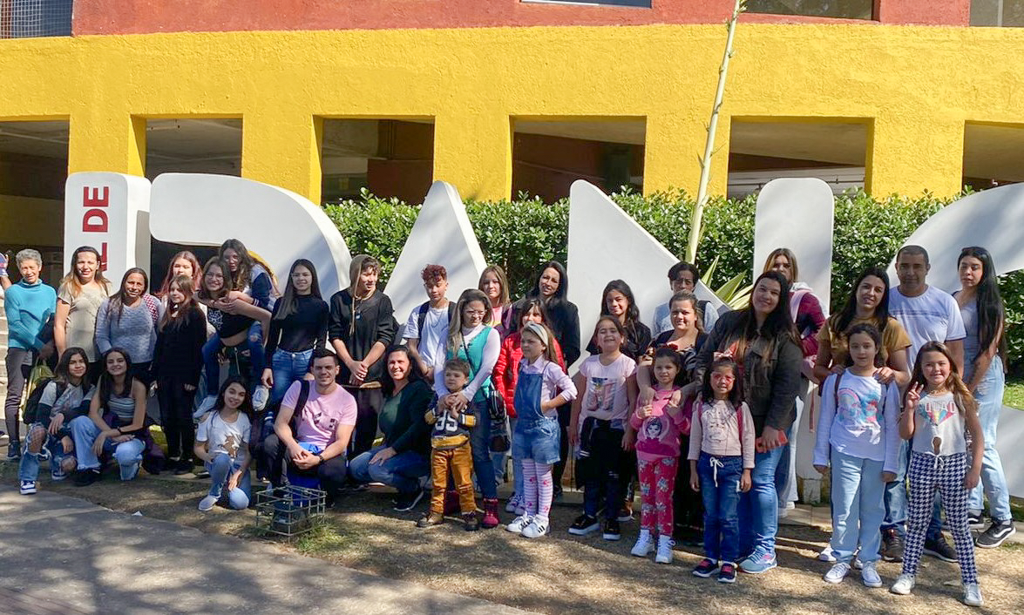 Prefeitura de Lages Dançarinas e dançarinos de Lages se envolvem no Festival de Dança, em Joinville