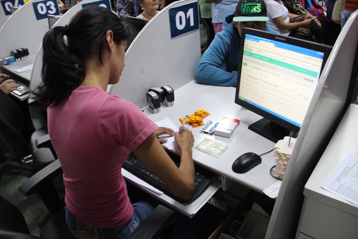 Prefeitura de Lages Farmácia Básica Municipal realiza mais de 700 atendimentos por dia e arrecada mais de 300 mil medicamentos através da Farmácia Solidária