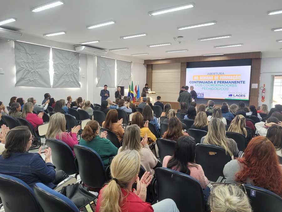 Prefeitura de Lages Secretaria da Educação inicia Semana de Formação Continuada e Permanente dos Coordenadores Pedagógicos