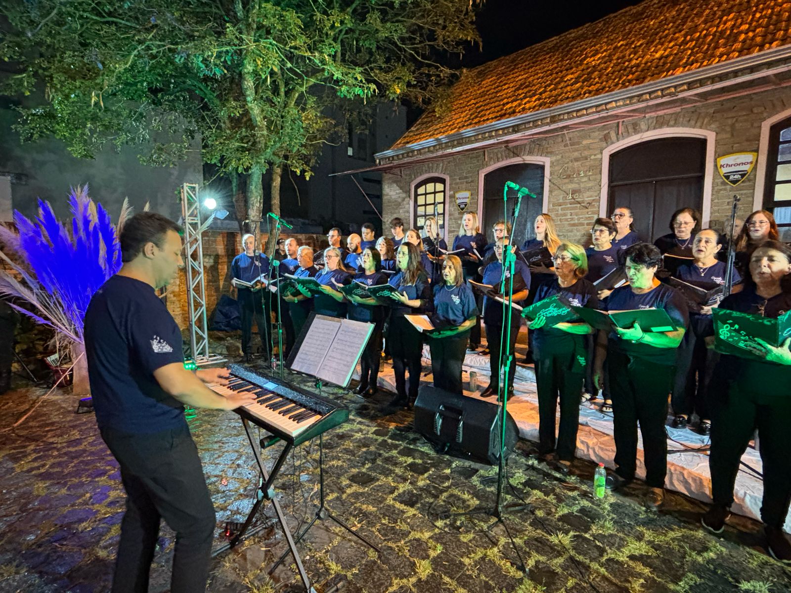 Prefeitura de Lages Coral da Orquestra Sinfônica de Lages se apresenta nesta sexta com espetáculo gratuito na Praça da Catedral