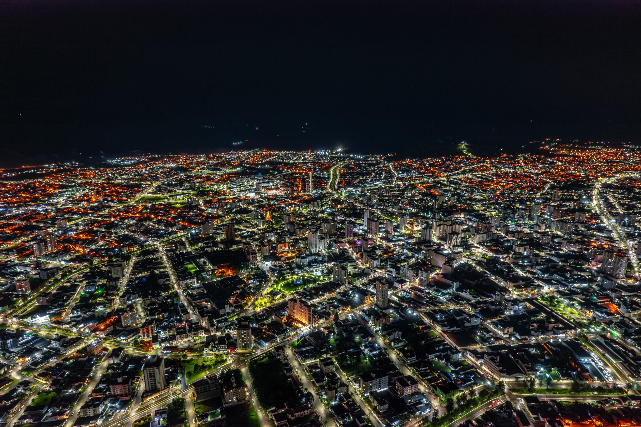 Prefeitura de Lages Setor de Iluminação Pública intensifica atendimentos e reforça canais de comunicação com a comunidade