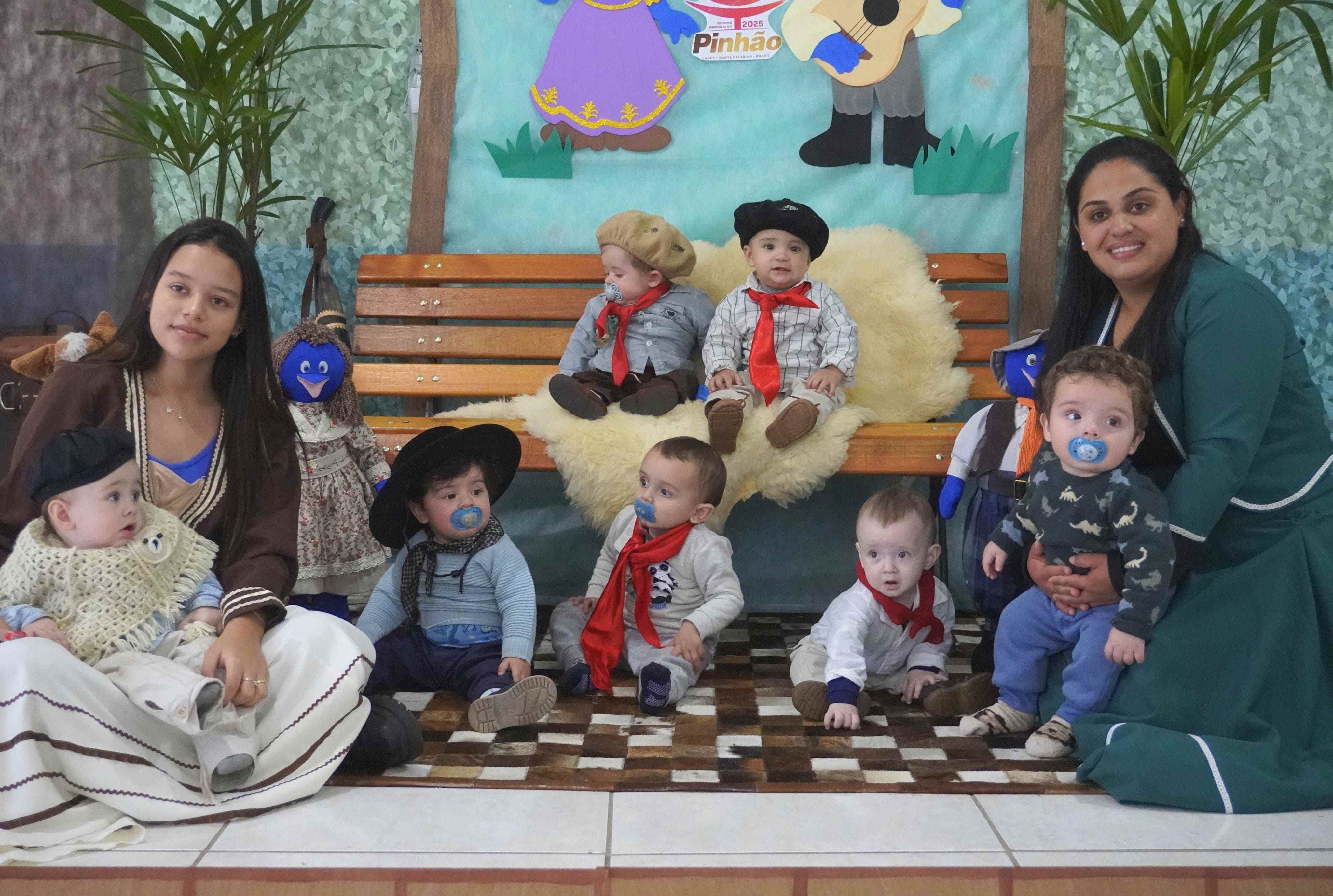 Prefeitura de Lages Crianças atendidas pelo Ceim Filhos dos Funcionários já fazem a festa no seu próprio Recanto do Pinhão