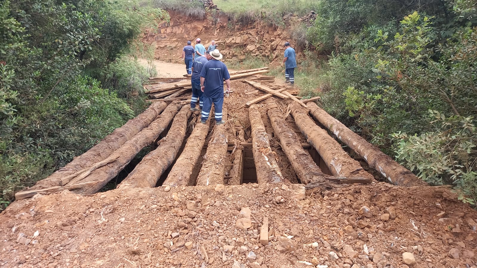Prefeitura de Lages Trânsito será interditado para reconstrução de duas pontes na estrada geral de Morrinhos