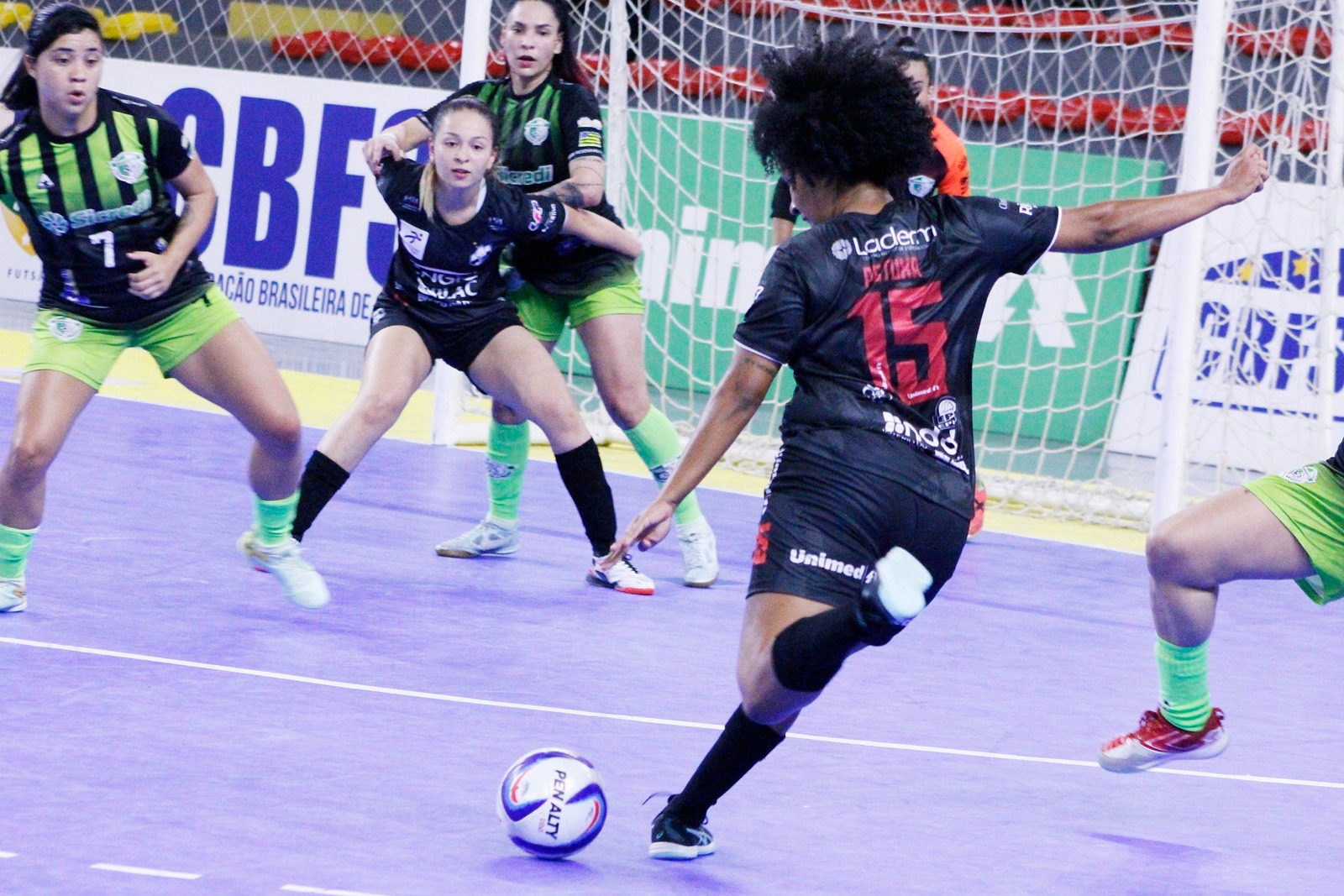 Prefeitura de Lages Leoas da Serra recebe o lanterna Sergipe neste domingo em Lages pela Liga Feminina de Futsal