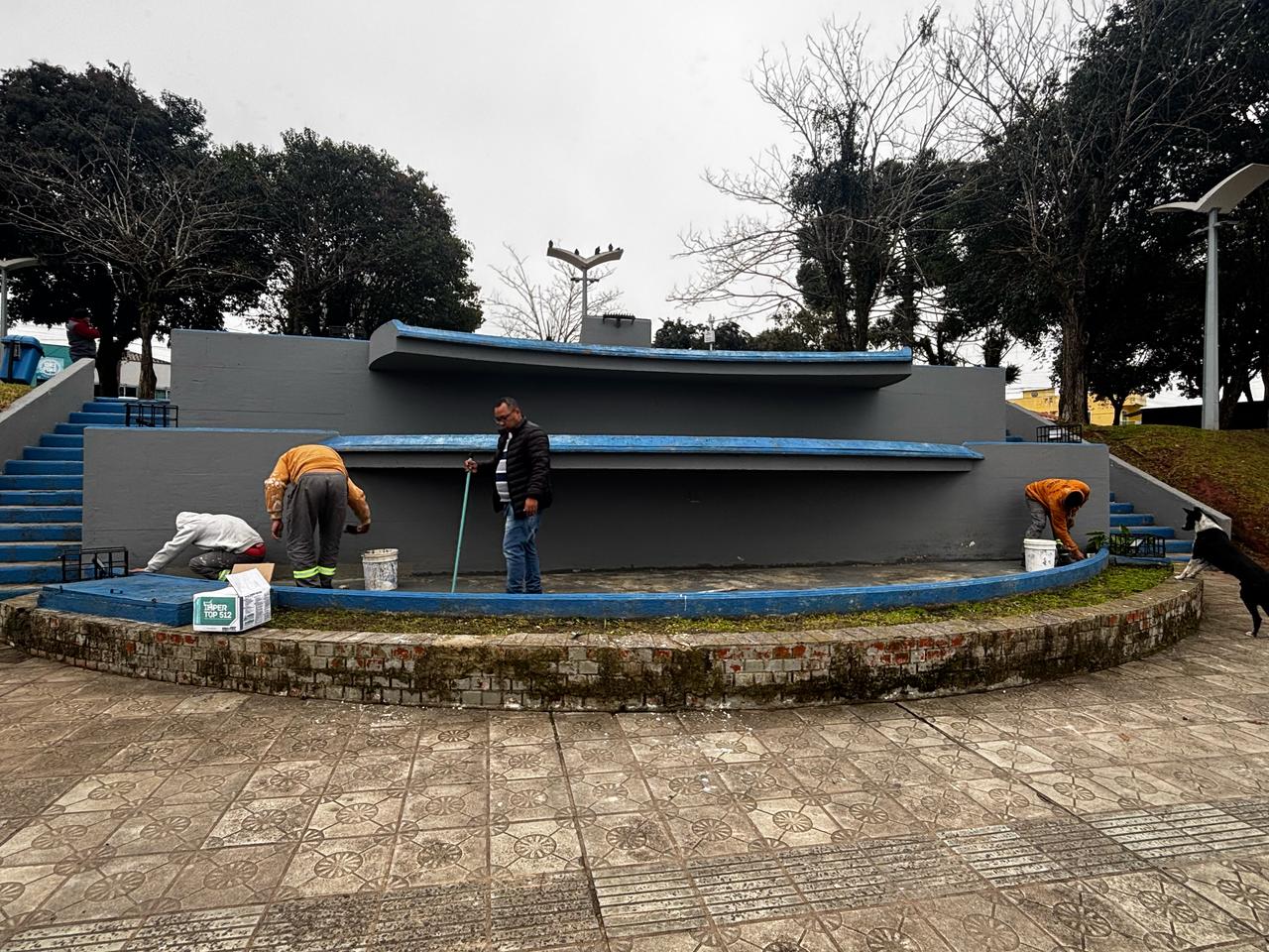 Prefeitura de Lages Limpeza e manutenção de chafarizes em duas praças movimentam ações desta sexta-feira