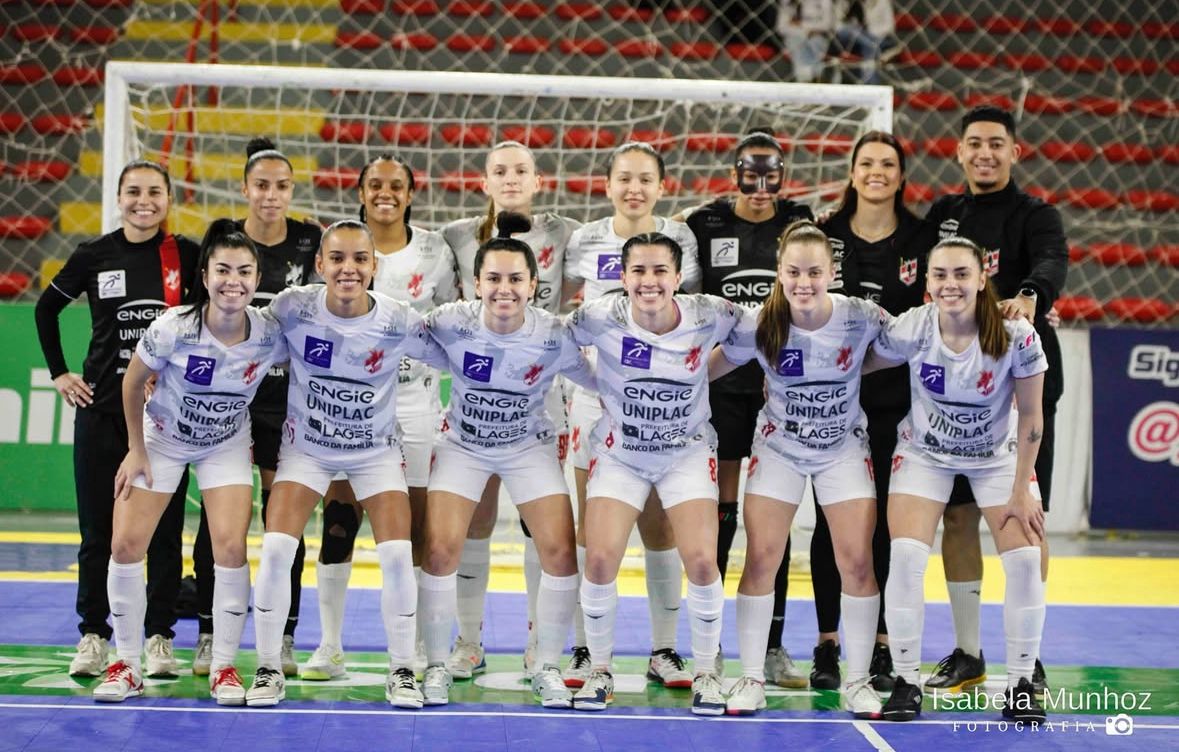 Prefeitura de Lages Leoas jogam quartas de final da Liga de Futsal em Lages neste sábado