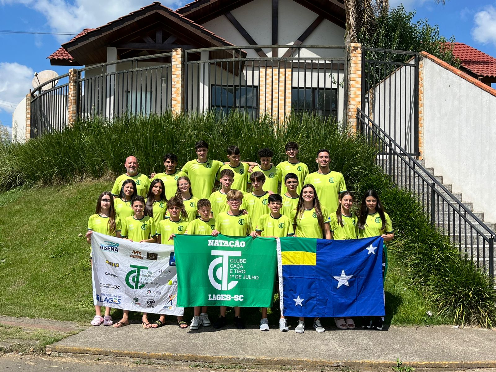 Prefeitura de Lages Equipe de Lages conquista 12 medalhas em torneio estadual de natação