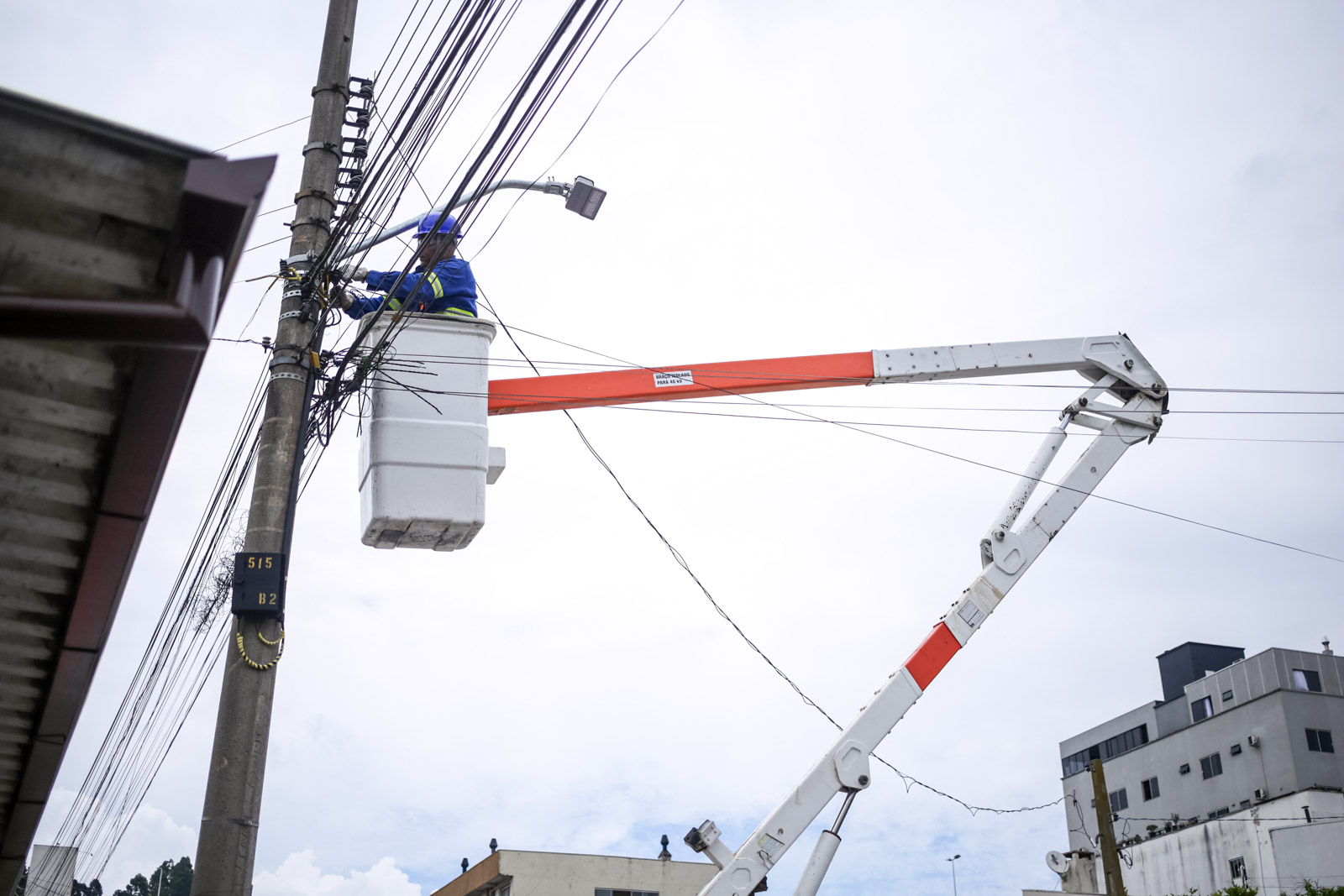 Prefeitura de Lages Bairro Santa Rita recebe 140 novos pontos de LED e inicia revolução na iluminação pública de Lages