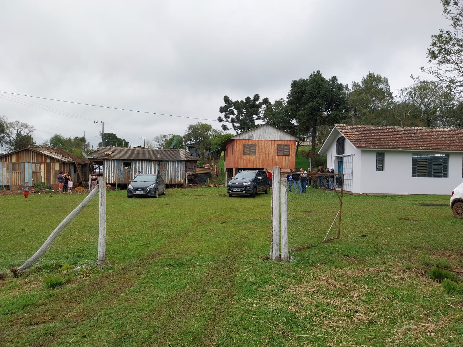Prefeitura de Lages Abastecimento emergencial de água em Santa Terezinha do Salto é feito pela Defesa Civil