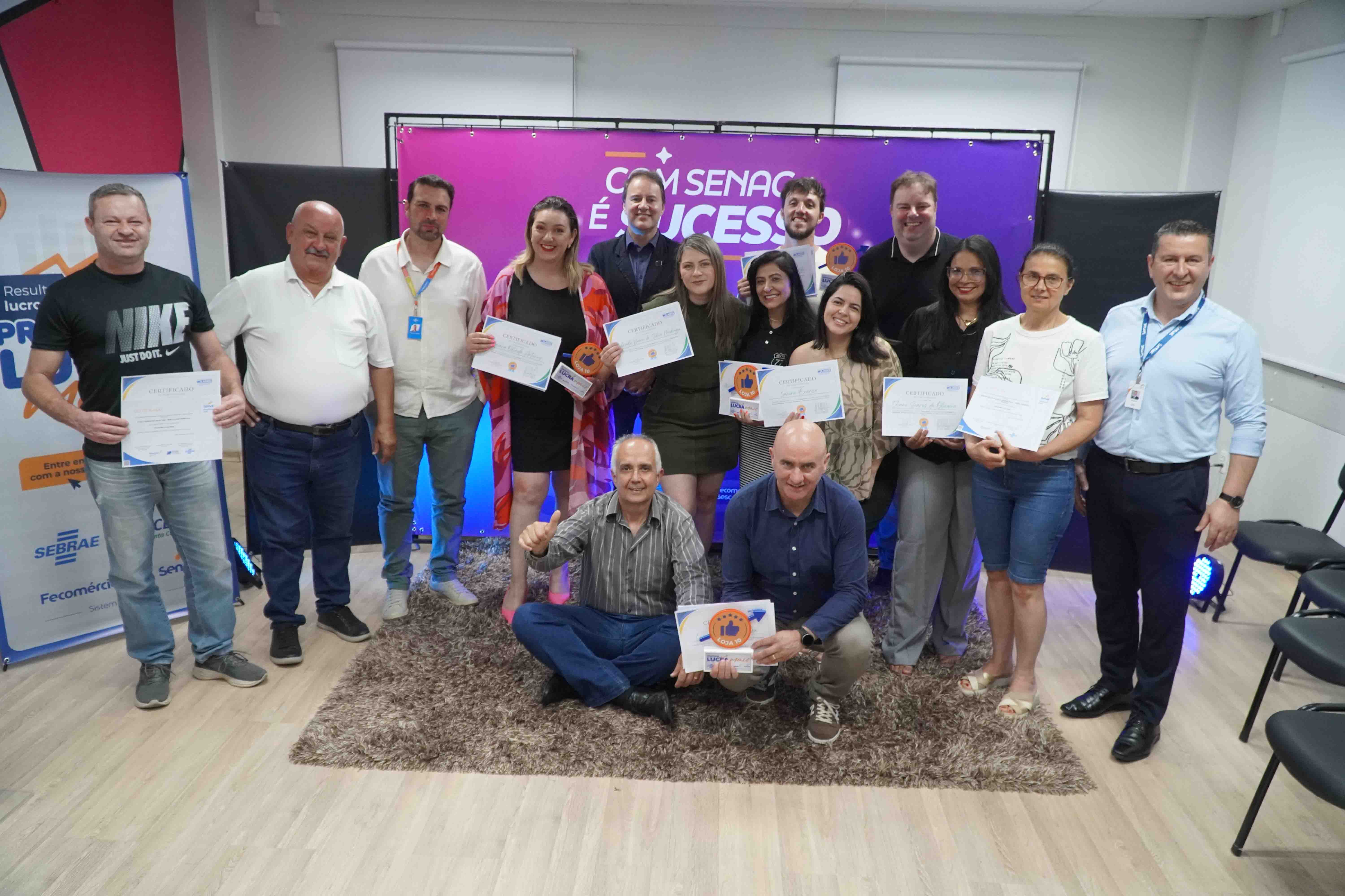 Prefeitura de Lages Prefeitura de Lages entrega certificados a empresários participantes do Programa Lucra Mais