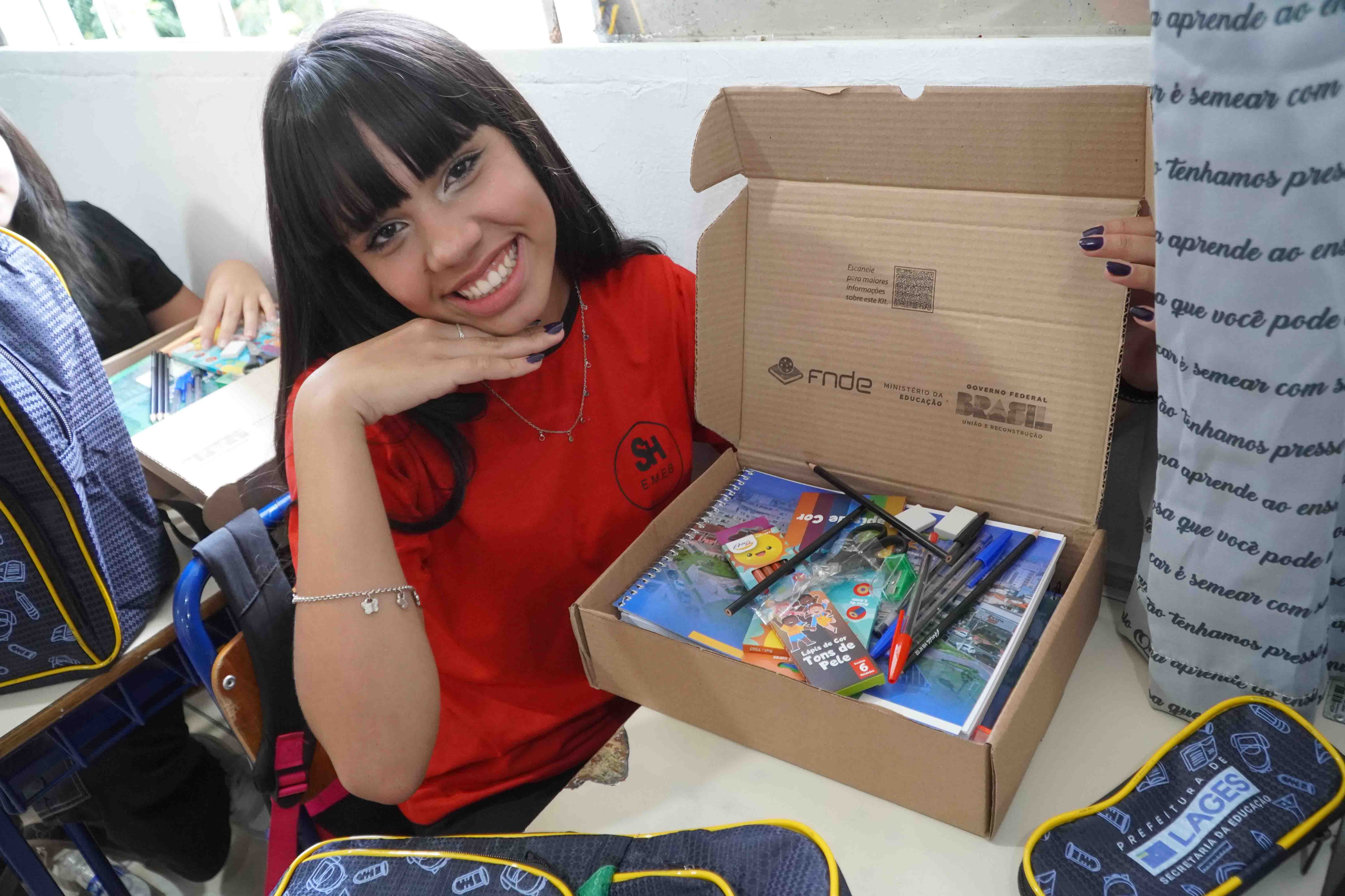 Prefeitura de Lages Mais de 15 mil crianças e estudantes do Sistema Municipal de Educação retornam às aulas nesta quarta-feira