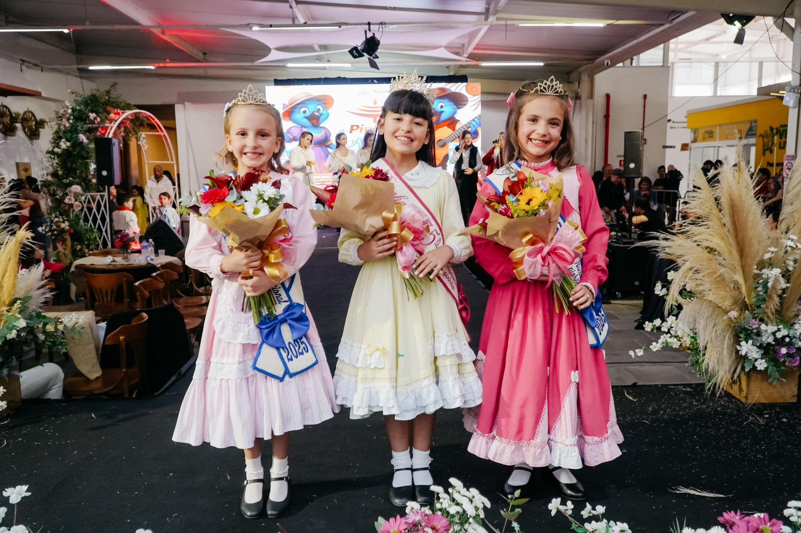 Prefeitura de Lages Inscrições abertas para a Realeza Mirim da 36ª Festa Nacional do Pinhão