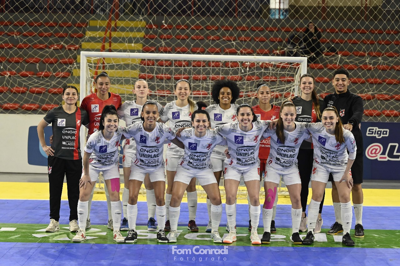 Prefeitura de Lages Leoas da Serra disputam título do Campeonato Catarinense Série Ouro em clássico contra o Barateiro, em Lages