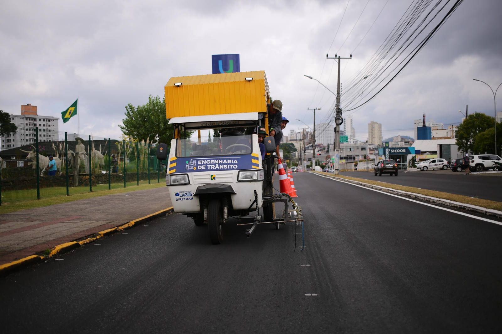 Prefeitura de Lages Avenidas recebem nova sinalização após recapeamento e Prefeitura alerta para excesso de velocidade em Lages