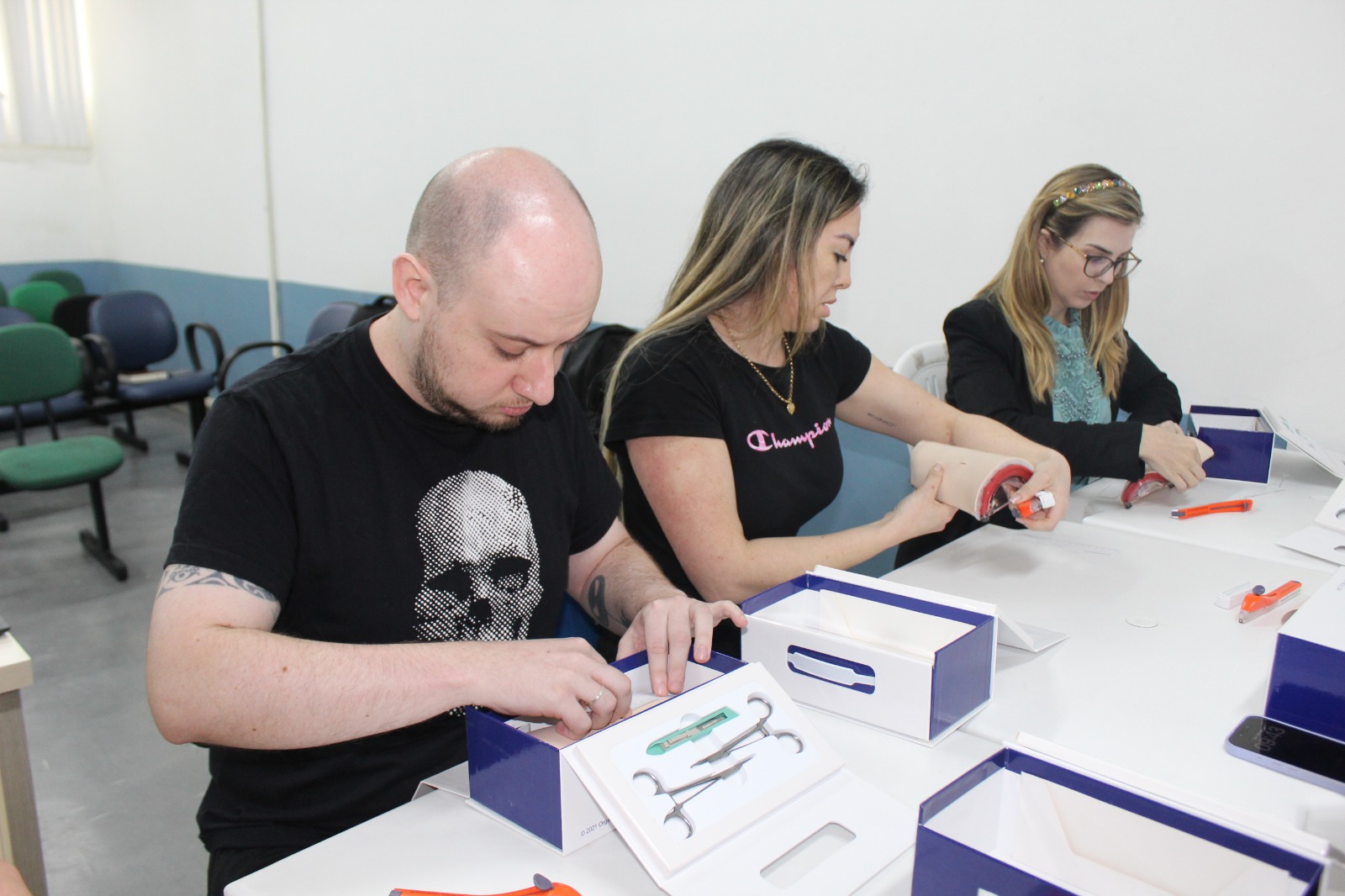 Prefeitura de Lages Profissionais da Secretaria da Saúde passam por capacitação para implante contraceptivo: novidade será oferecida no SUS