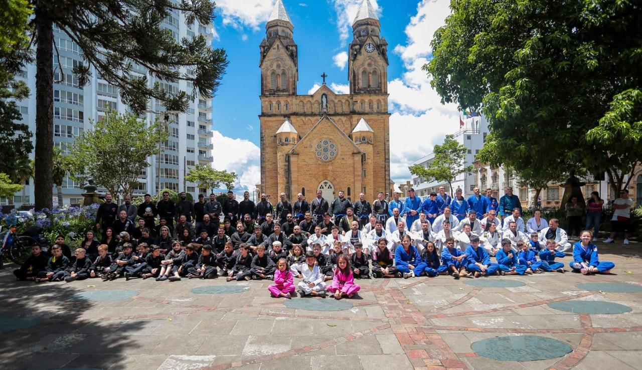 Prefeitura de Lages Projeto social abre 40 vagas gratuitas para aulas de jiu-jitsu em Lages