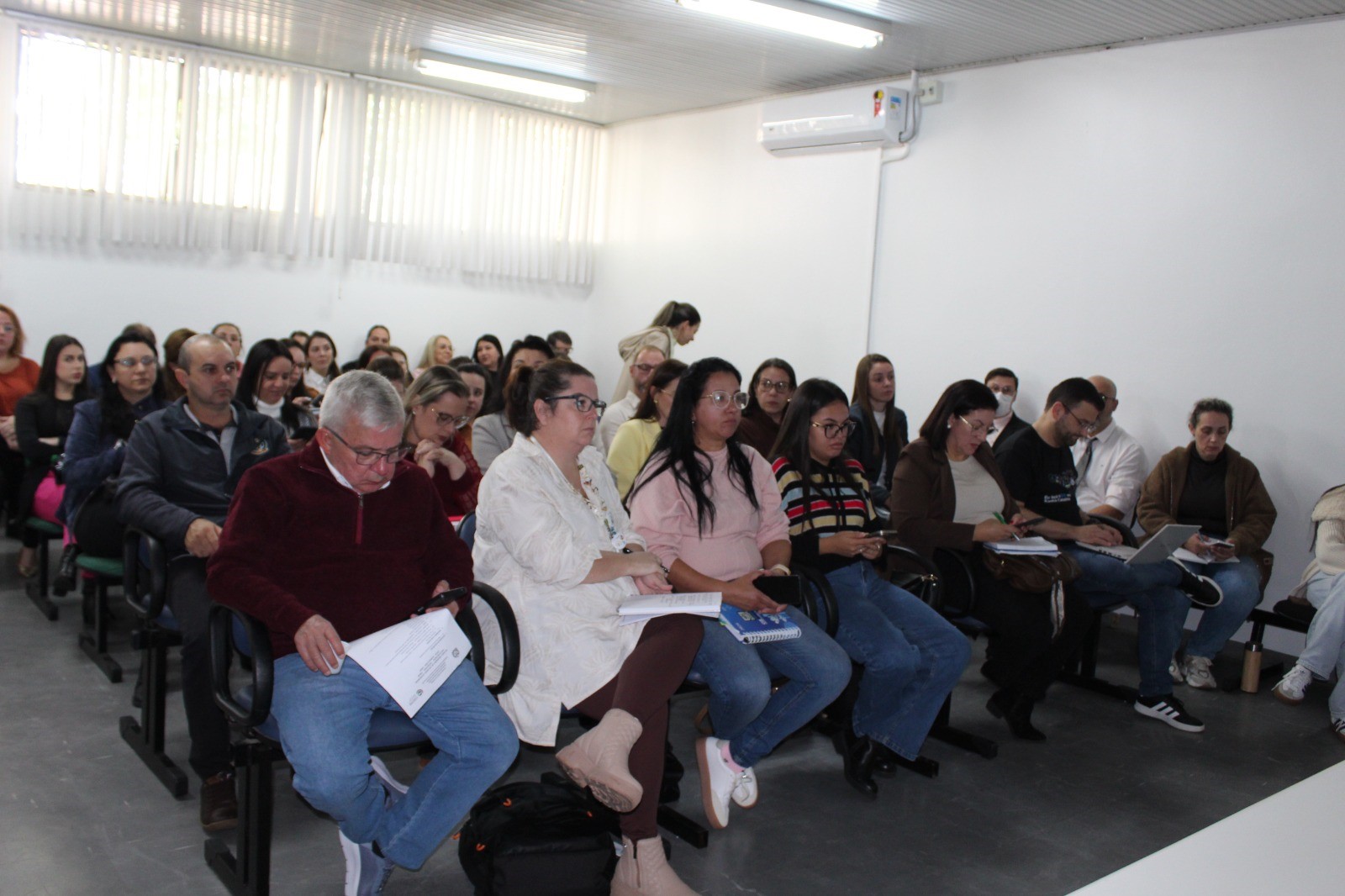Prefeitura de Lages Lages sedia reunião da Comissão Intergestores Regional e debate avanços na saúde da região
