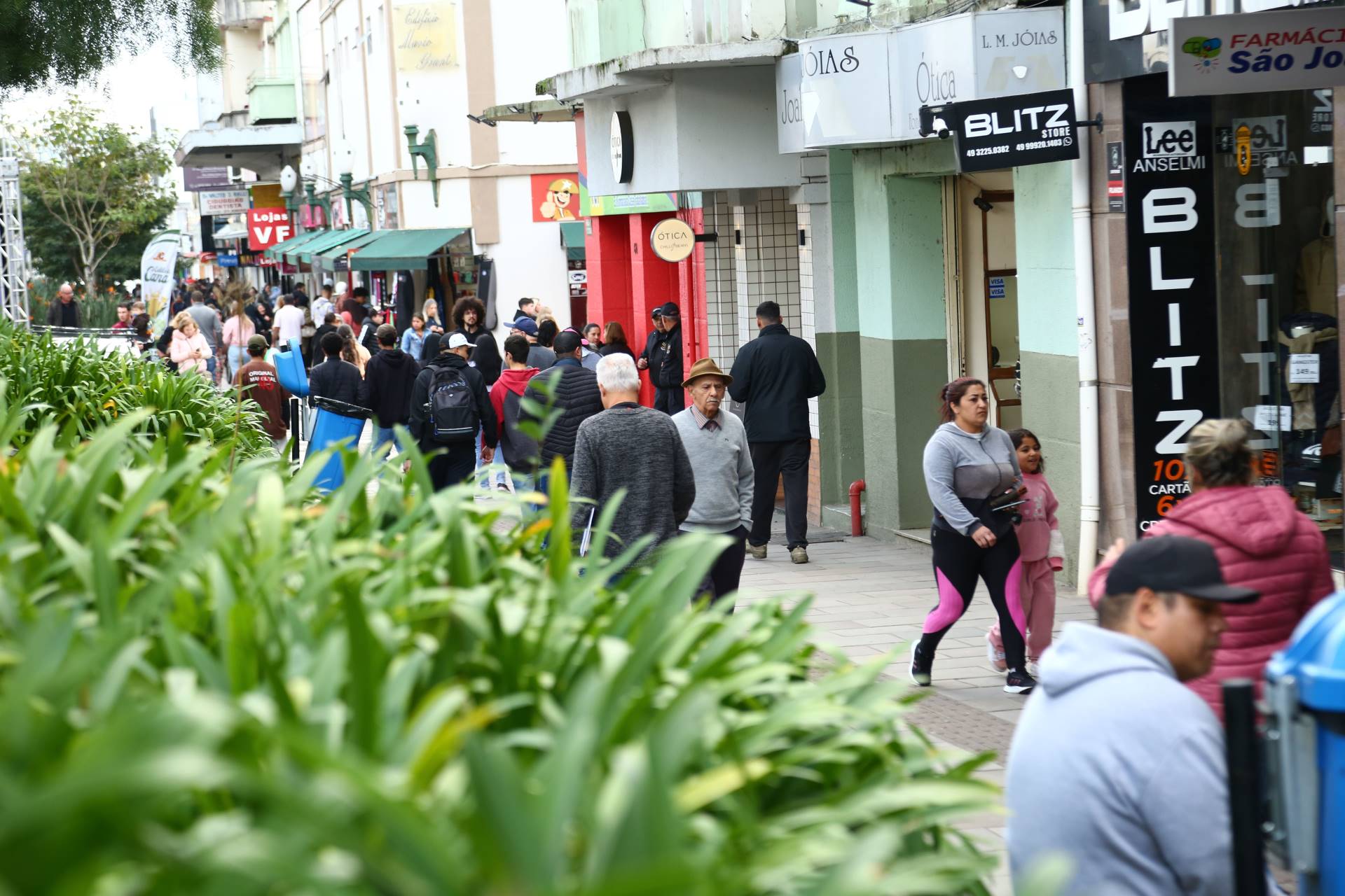 Prefeitura de Lages Pesquisa do Procon de Lages ajuda consumidores a economizar na escolha do presente de Dia dos Pais