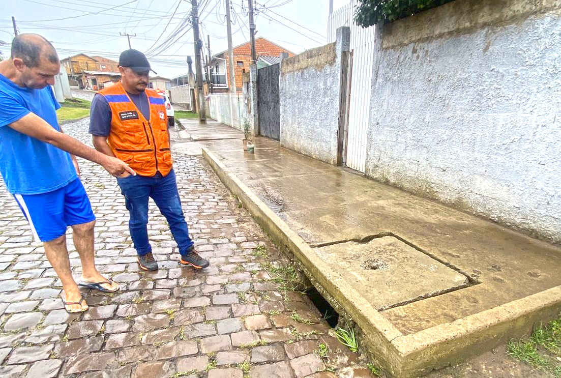 Prefeitura de Lages Prefeitura de Lages presta atendimento imediato a nove bairros atingidos por chuva intensa neste final de semana