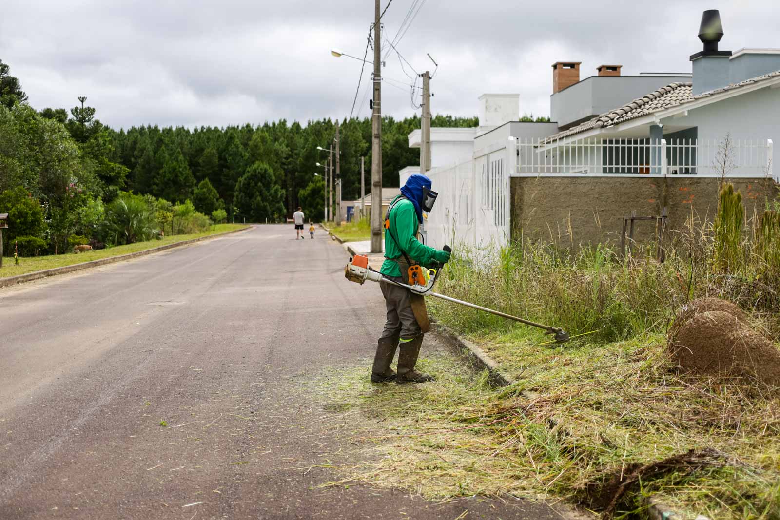 Prefeitura de Lages Trabalho contínuo garante mais organização, limpeza e segurança nos bairros de Lages