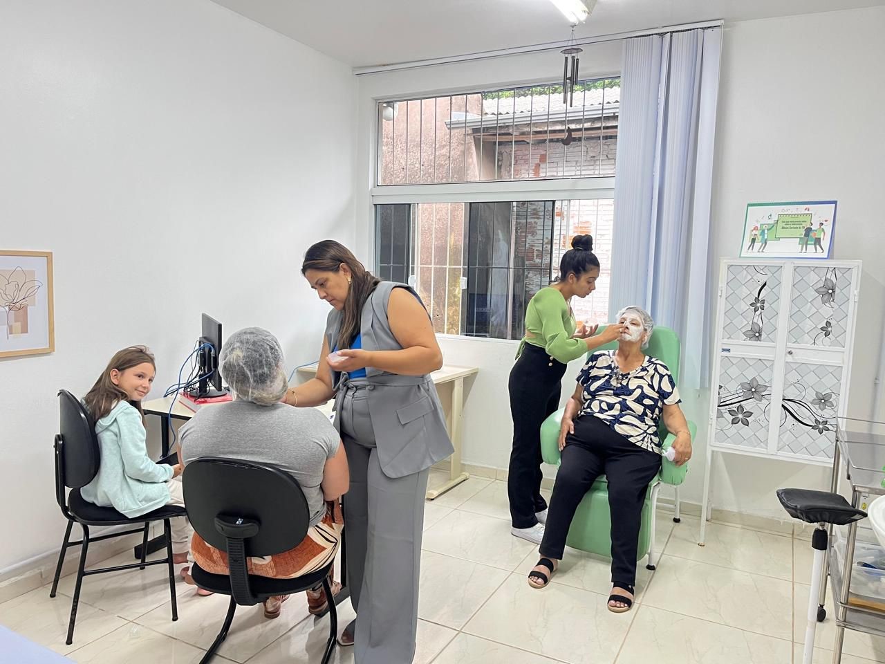 Prefeitura de Lages Março Roxo: Unidades Básicas de Saúde dos bairros Penha e Vila Nova promovem ações de conscientização de combate e prevenção à obesidade no fim de semana