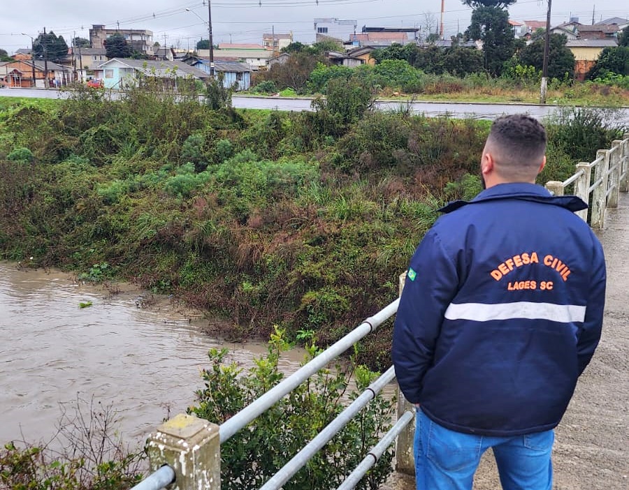 Prefeitura de Lages Defesa Civil monitora condições climáticas em decorrência da previsão de chuvas e ventos intensos