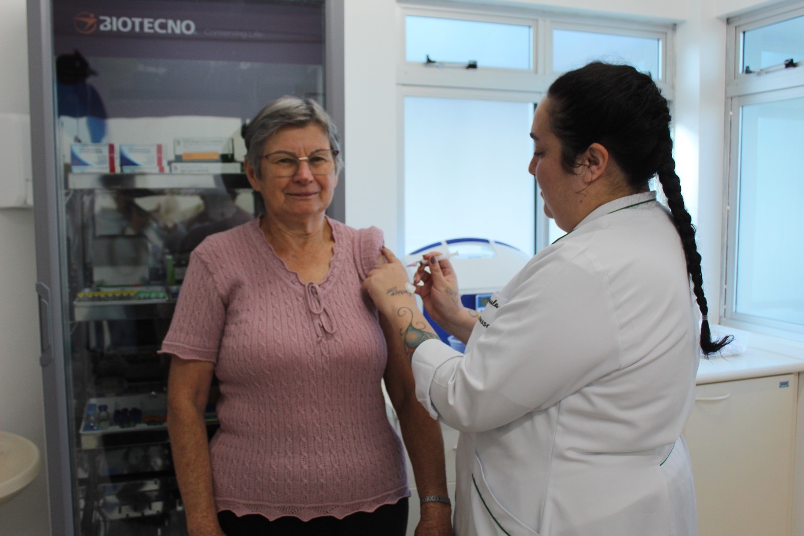 Prefeitura de Lages Lages amplia acesso à imunização com Carro da Vacina nos bairros Várzea, Vila Mariza e Coral e horário estendido na Central de Imunização 