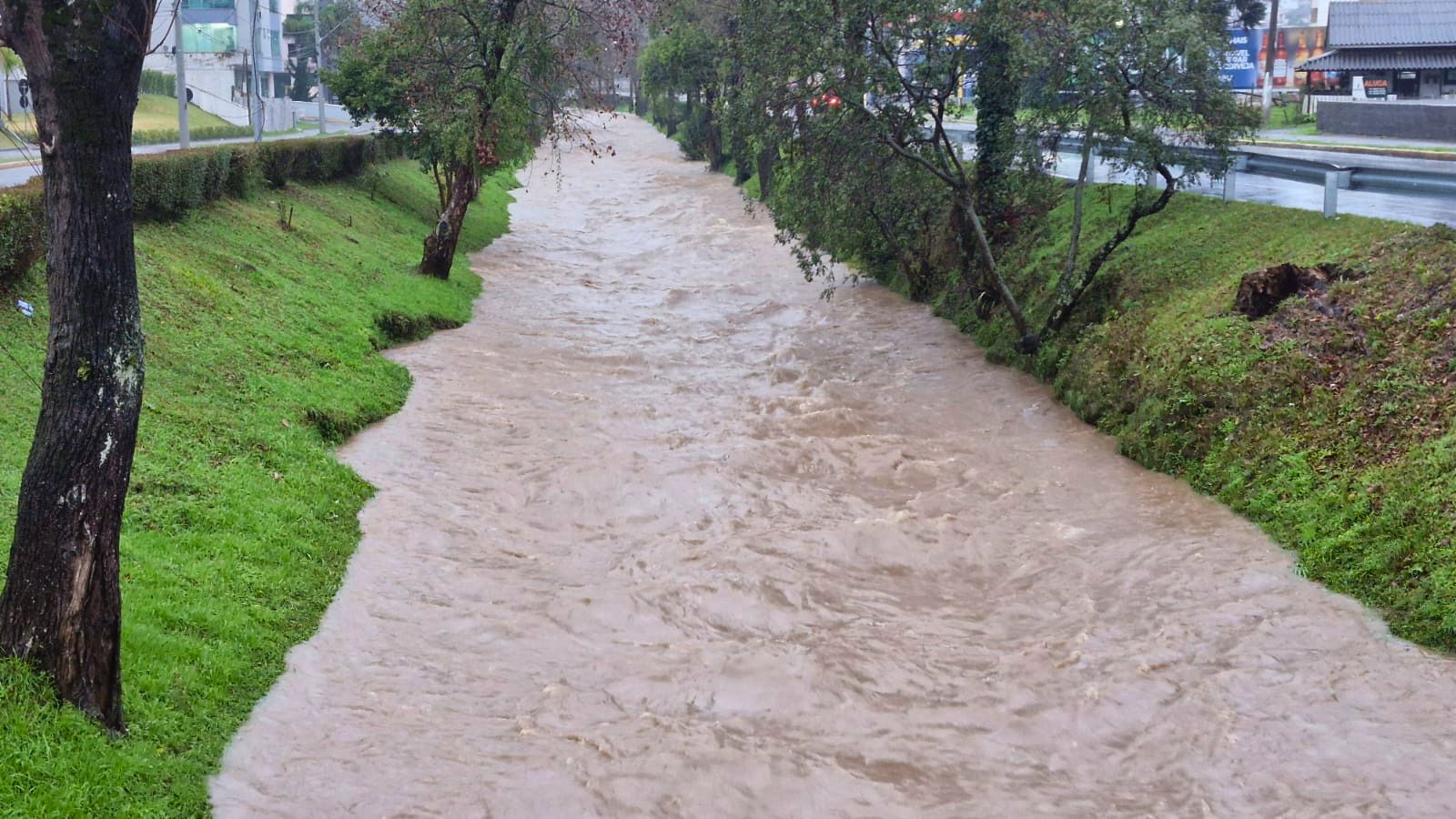Prefeitura de Lages El Niño: Prefeitura de Lages mantém ações preventivas diante da previsão de chuvas intensas em Santa Catarina