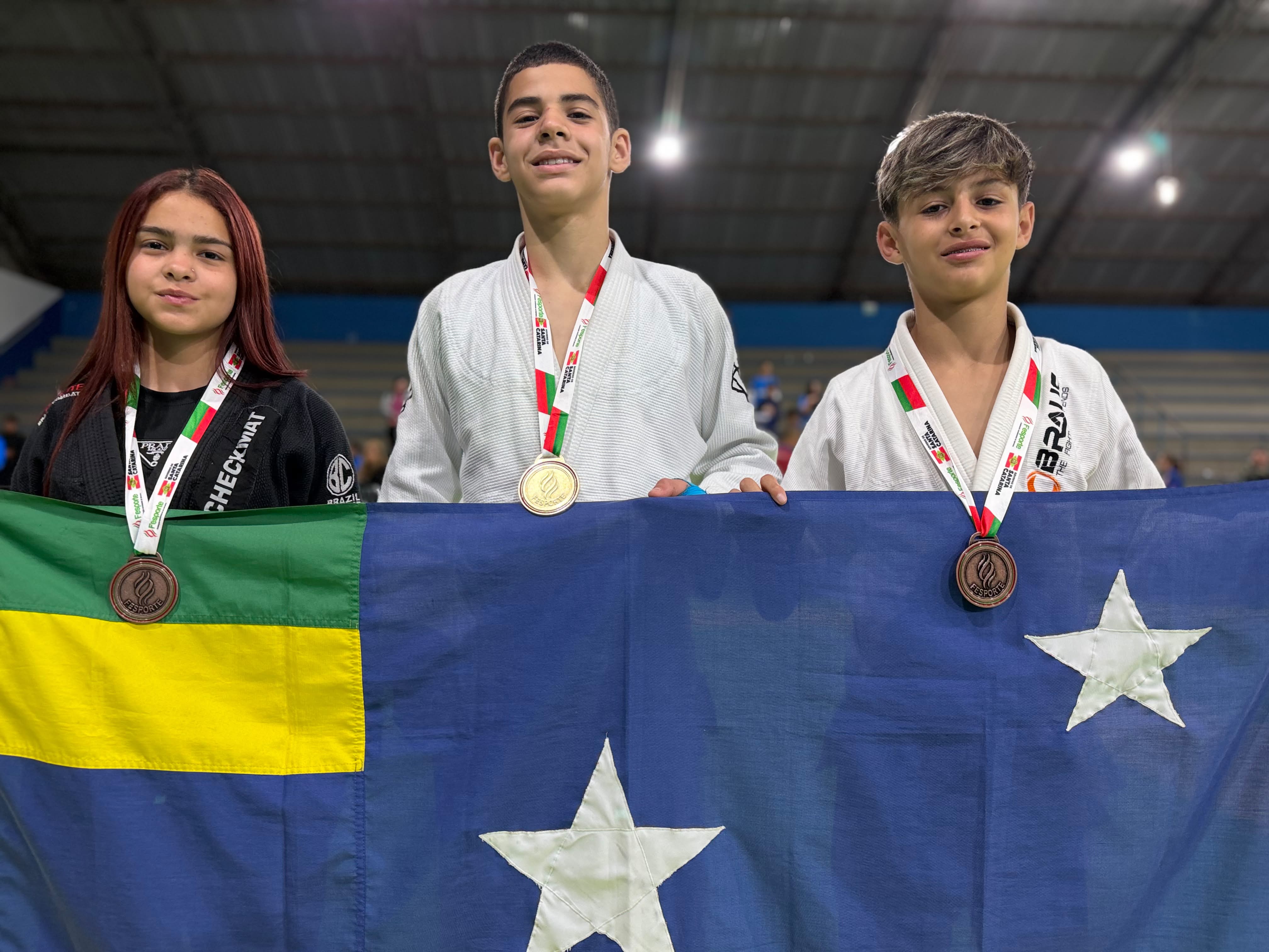 Prefeitura de Lages Time Lages conquista mais três medalhas na Olesc, desta vez no jiu-jítsu