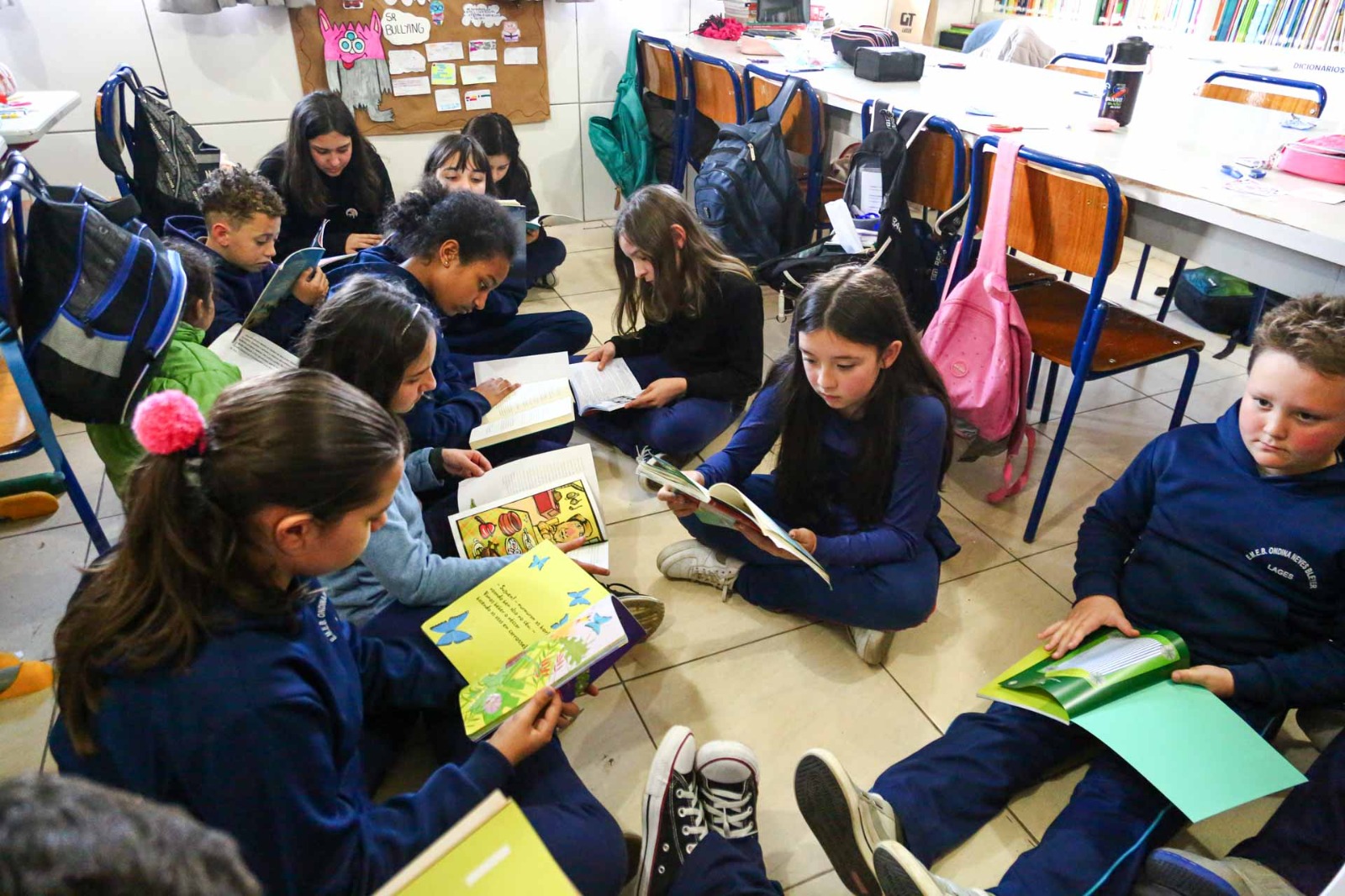 Prefeitura de Lages Educação de Lages conquista Selo Ouro no Compromisso Nacional com a Alfabetização - Edição 2025