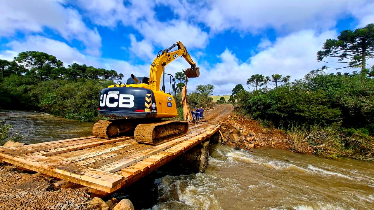 Prefeitura de Lages Ponte da localidade de Raposo, na Coxilha Rica, é reconstruída