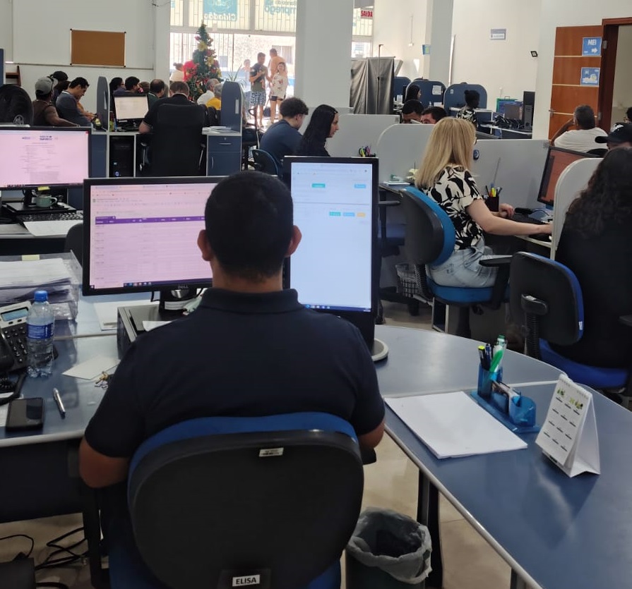 Prefeitura de Lages Prefeitura de Lages intensifica políticas públicas de emprego e divulga novas vagas por meio do Banco do Emprego