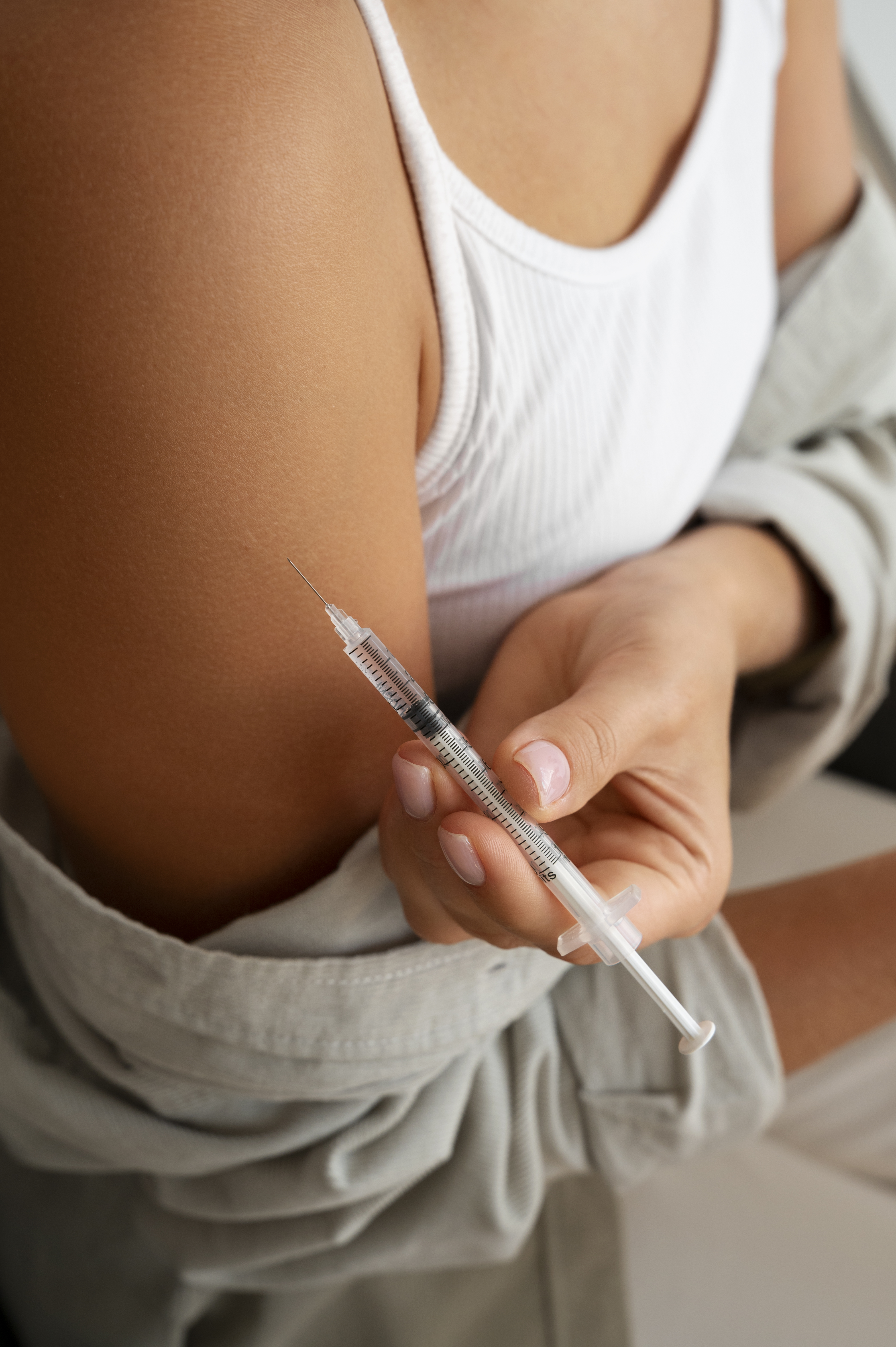 Prefeitura de Lages Descarte correto de agulhas e seringas evita riscos à saúde pública e ao meio ambiente