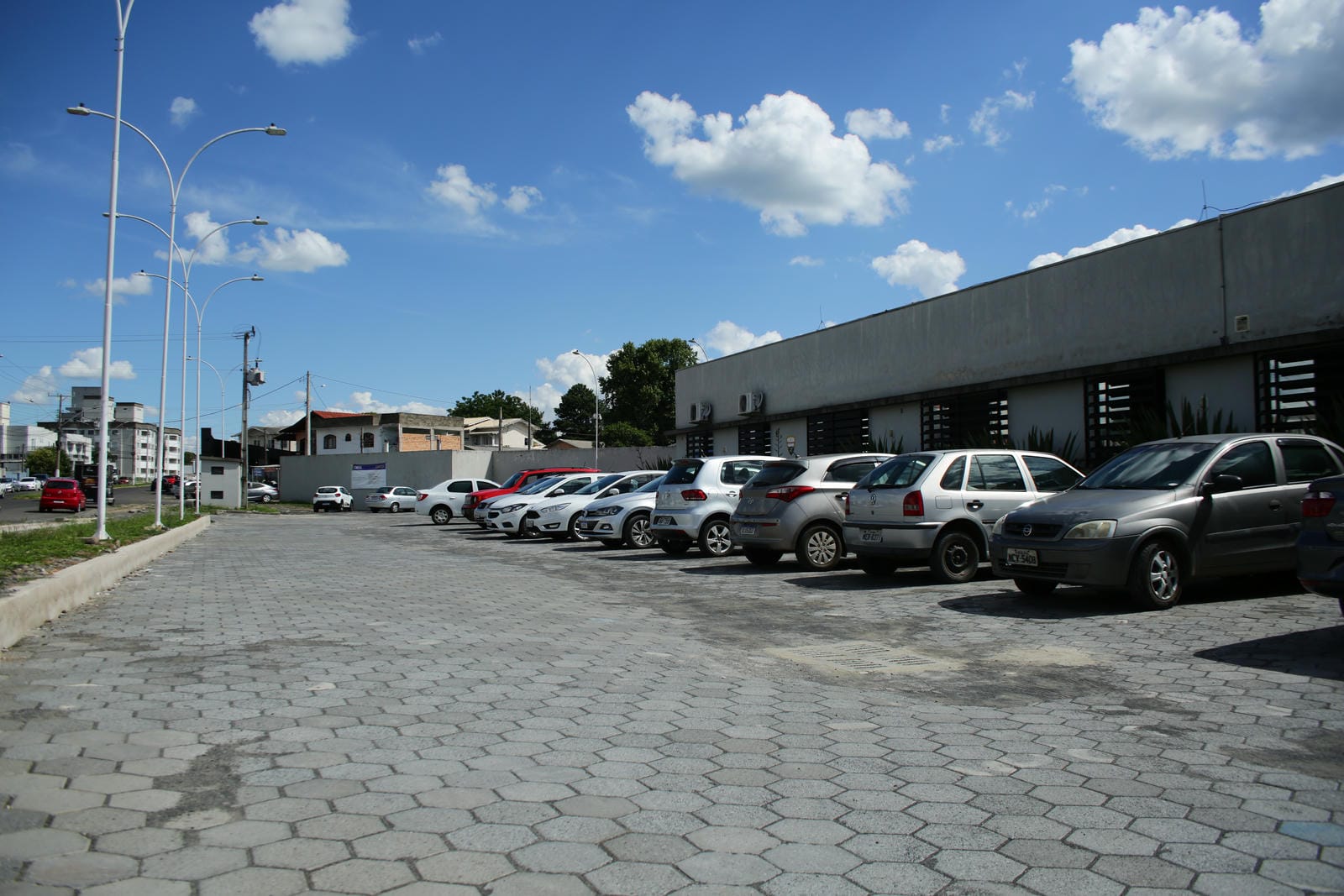 Prefeitura de Lages Obras no estacionamento da UPA 24h estão 95% concluídas e já solucionaram alagamentos no local