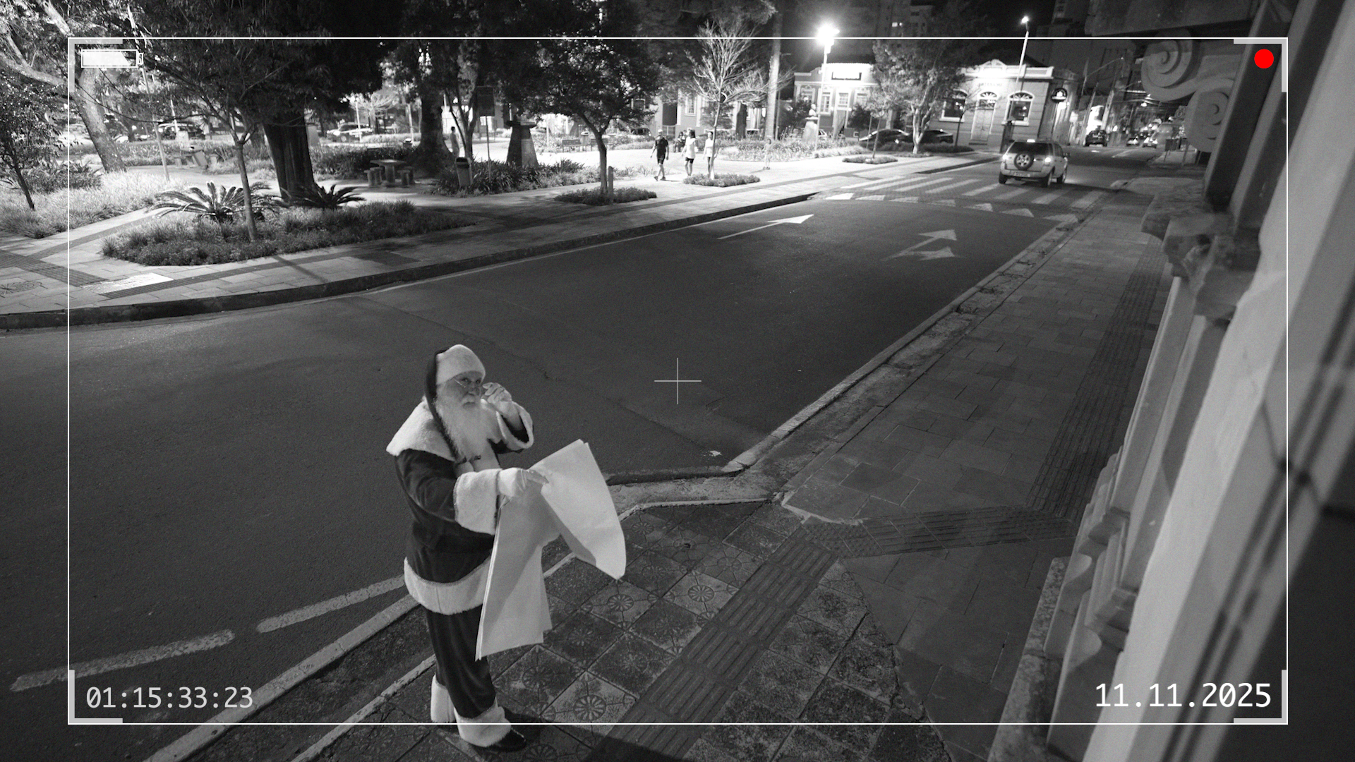 Prefeitura de Lages Flagrantes do Papai Noel em Lages aguçam a curiosidade sobre as novidades do Natal este ano