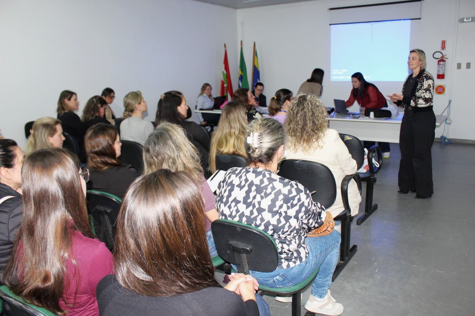 Prefeitura de Lages Secretaria da Saúde realiza reunião de planejamento com gestores e apresenta ações e investimentos na rede municipal