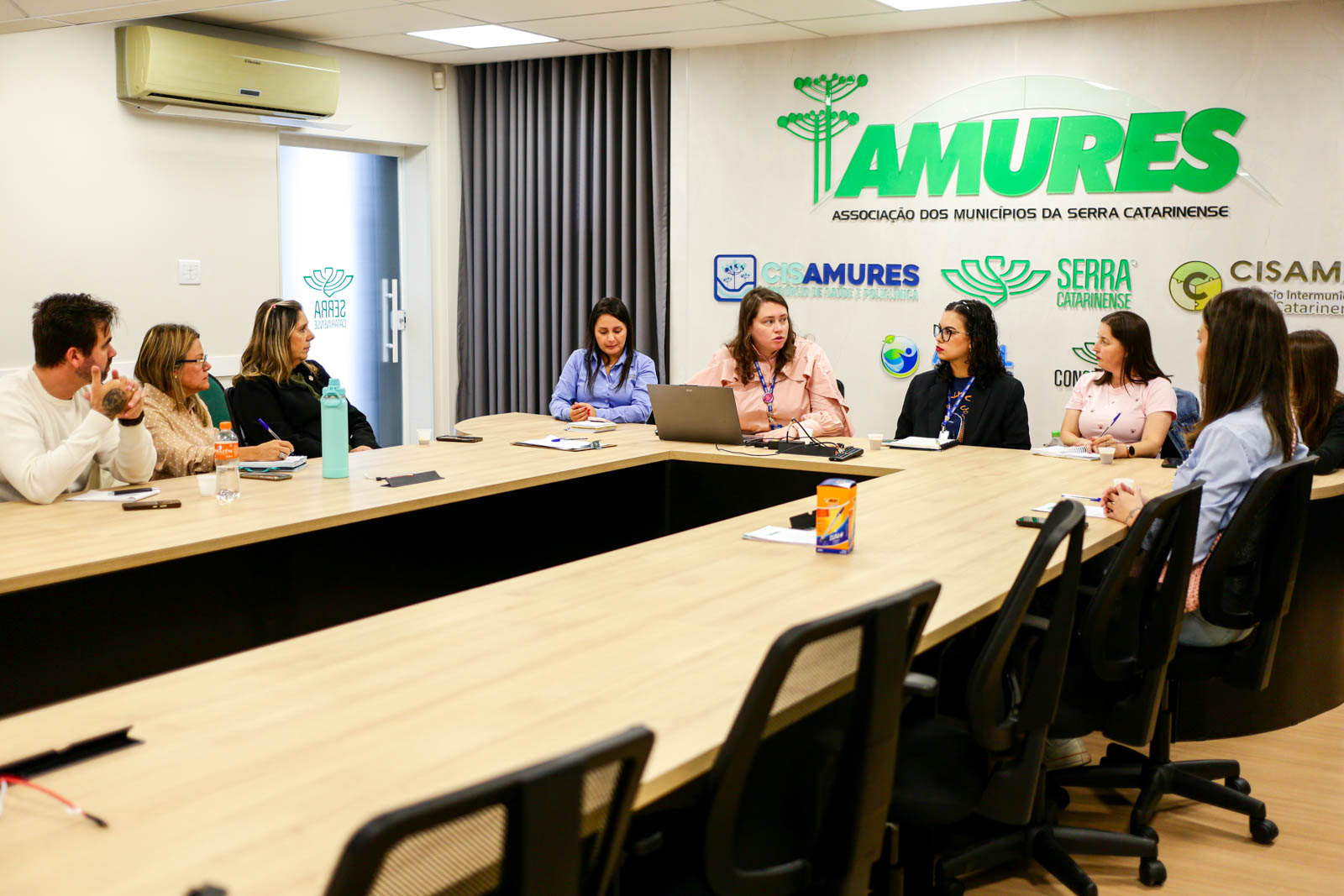 Prefeitura de Lages Lages lidera capacitação regional e se consolida como referência no acolhimento a mulheres em situação de violência