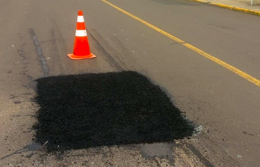 Prefeitura de Lages Pavimenta + Lages intensifica força-tarefa de tapa-buracos para recuperar vias afetadas pelas recentes e fortes chuvas 
