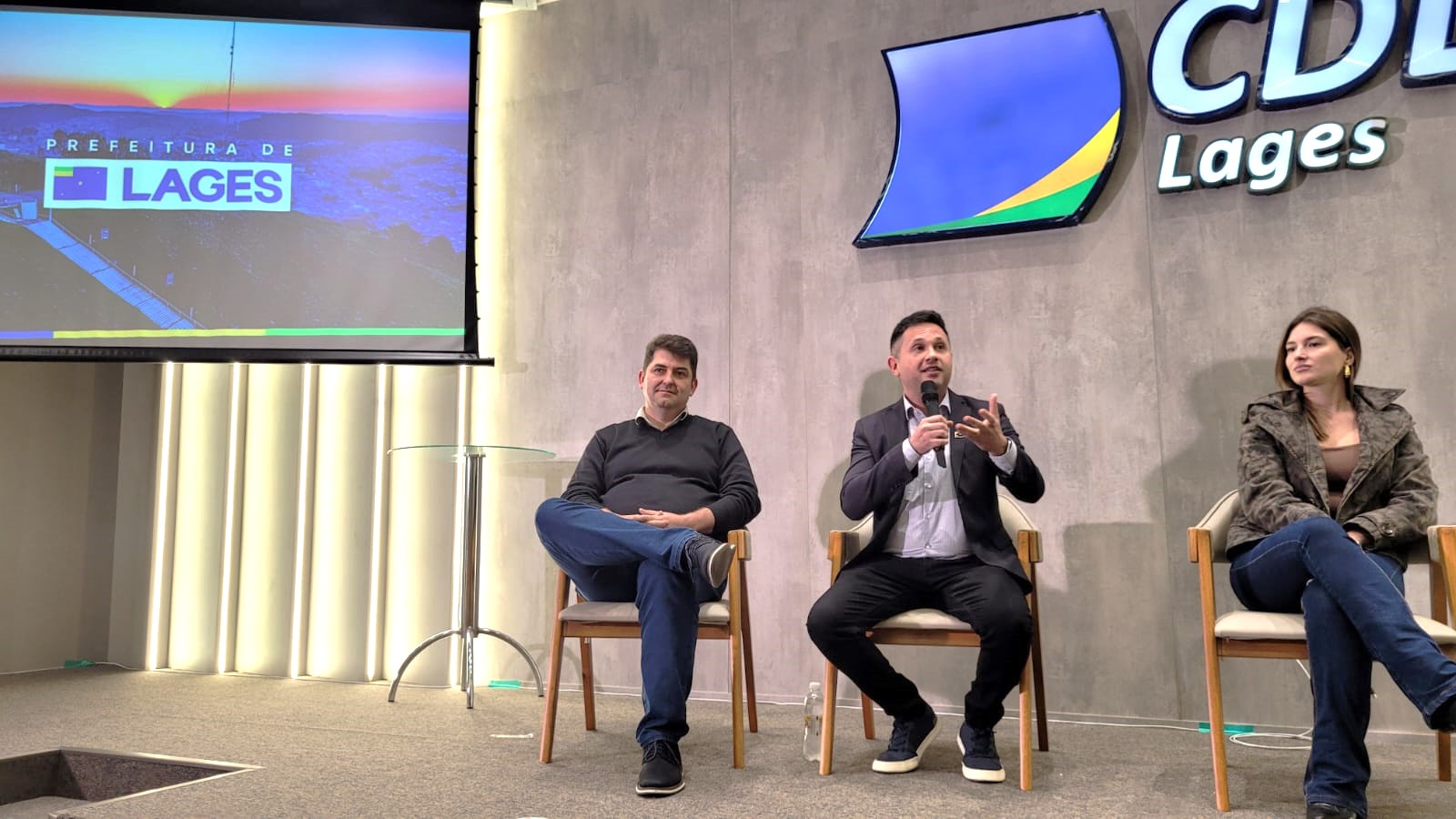 Prefeitura de Lages Seplam e Coordenação Habitacional e Regularização Fundiária de Lages participam do IV Congresso de Arquitetura e Urbanismo de Santa Catarina 