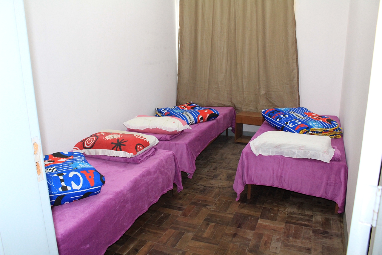 Prefeitura de Lages Assistência Social instala abrigo temporário para moradores de rua