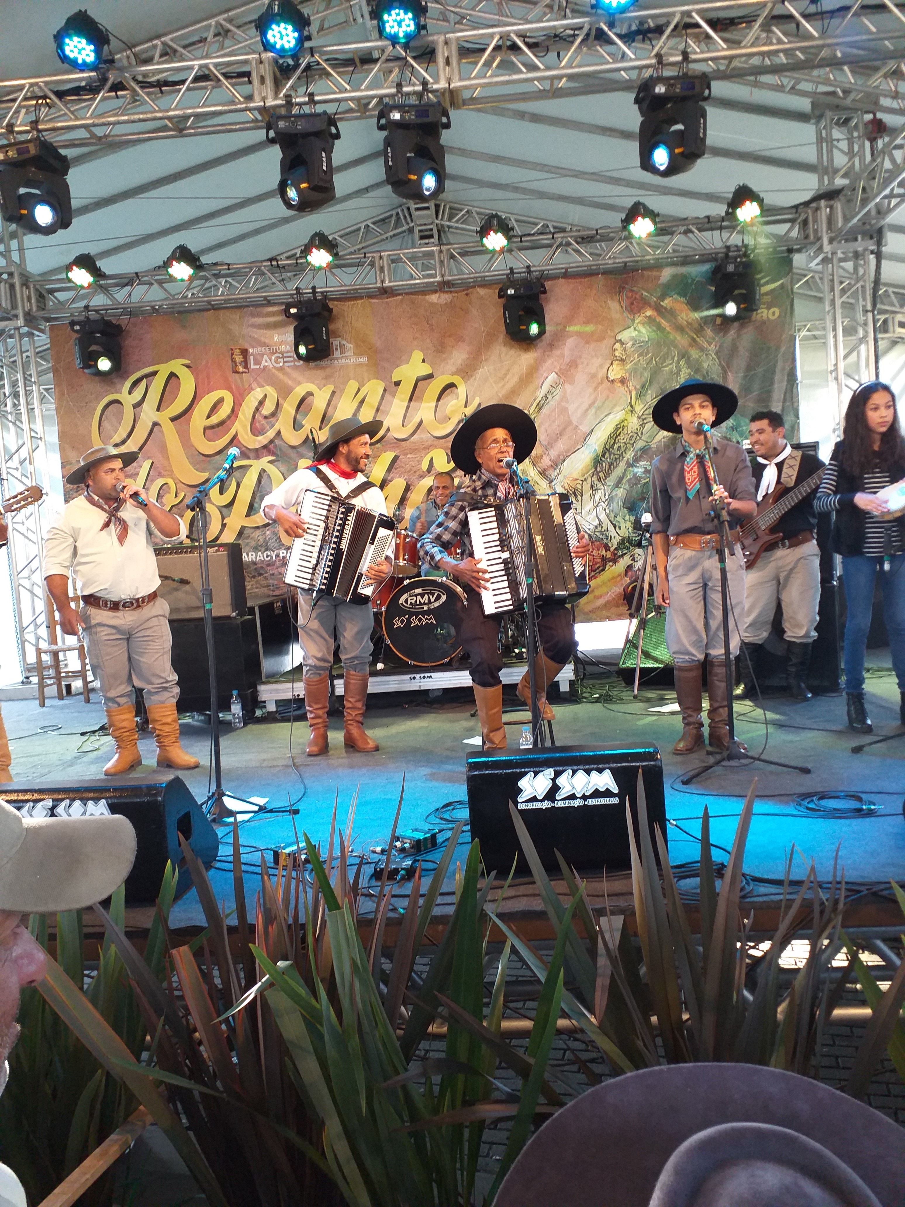 Prefeitura de Lages Domingo é dia de festa no Recanto do Pinhão Aracy Paim