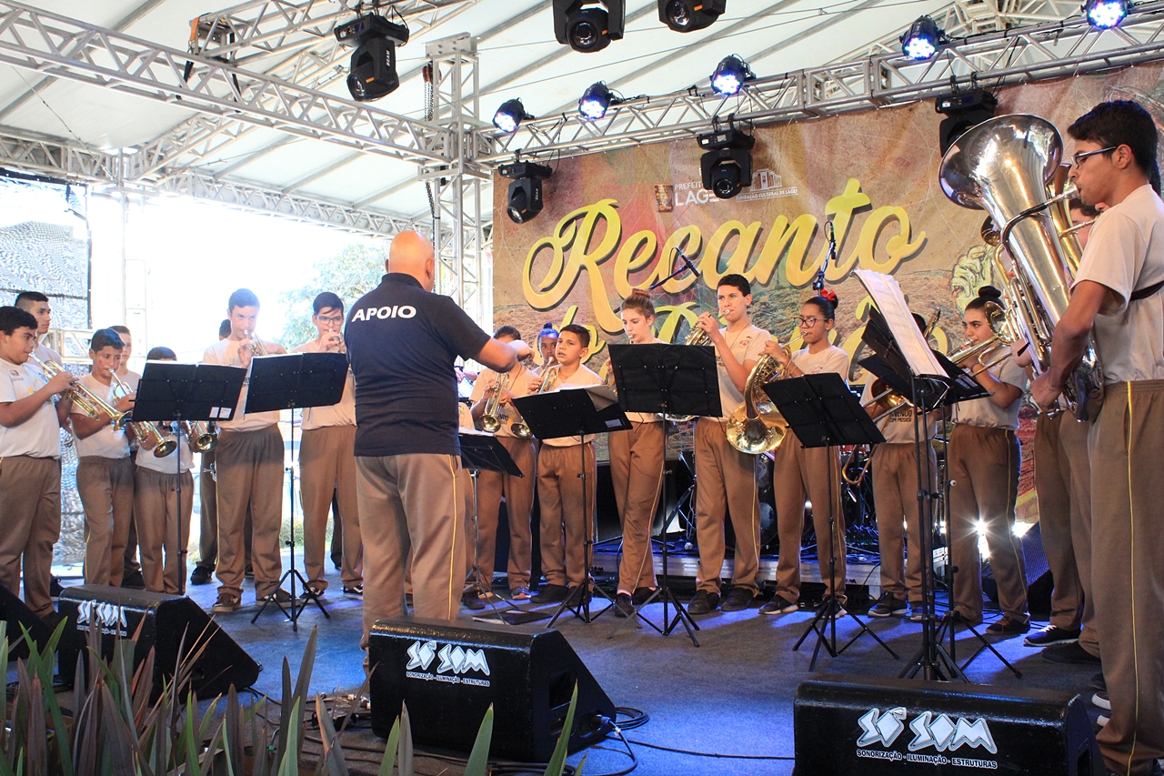 Prefeitura de Lages Projeto musical da PM com crianças e jovens abrilhanta Recanto do Pinhão Aracy Paim