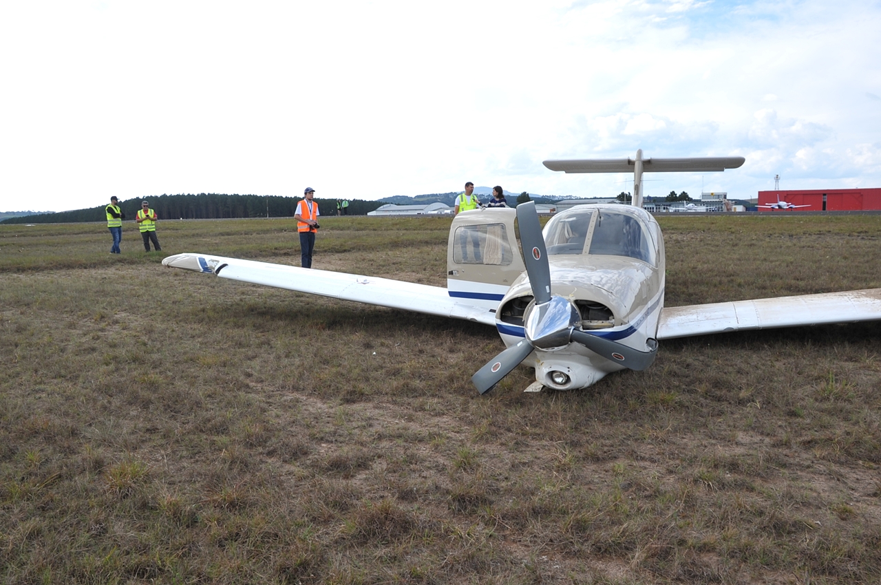 Prefeitura de Lages Prefeitura acompanha trabalhos para liberação de Aeroporto depois de acidente com aeronave 