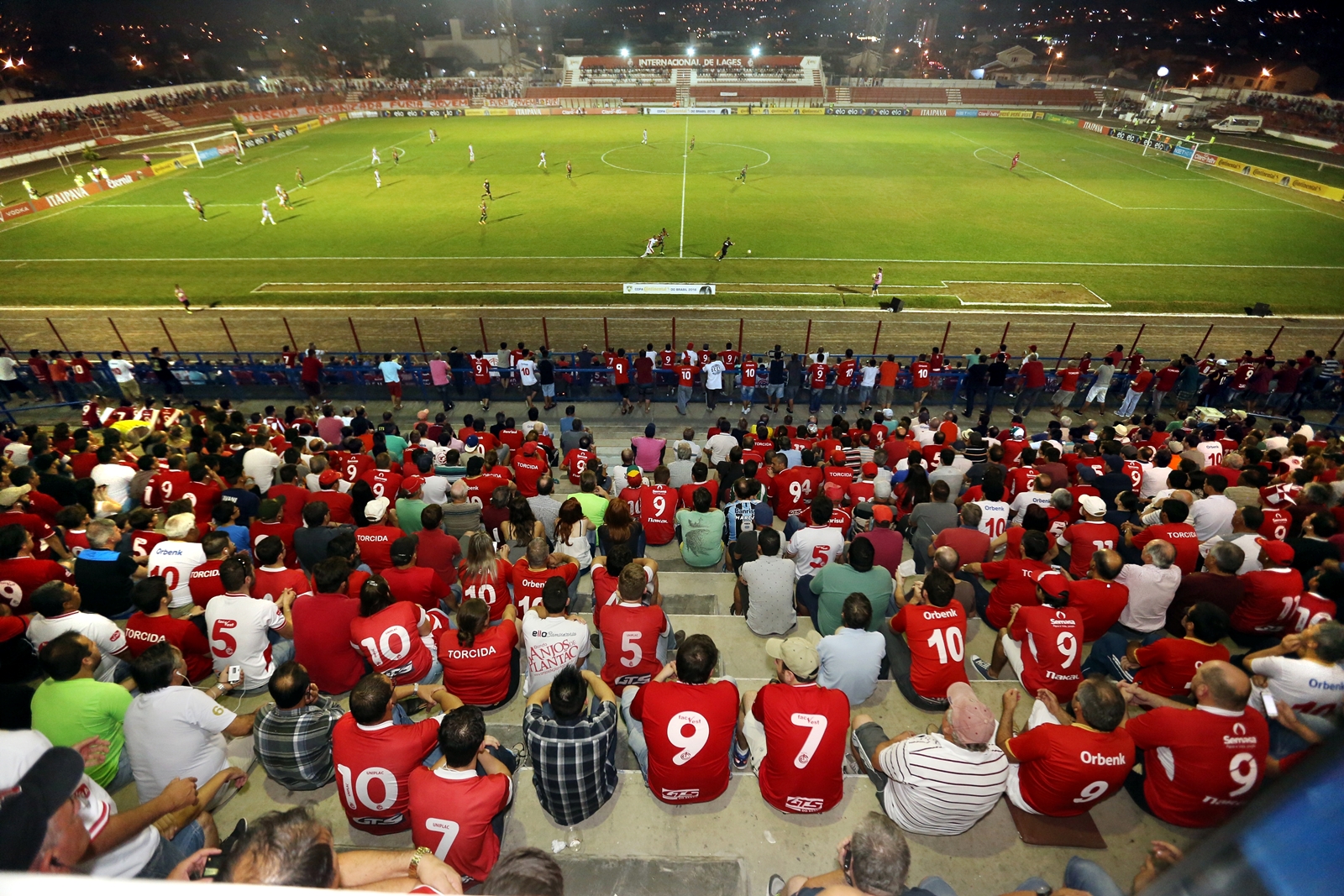 Prefeitura de Lages Nova torre de iluminação do estádio Vidal Ramos Júnior terá 23 metros de altura