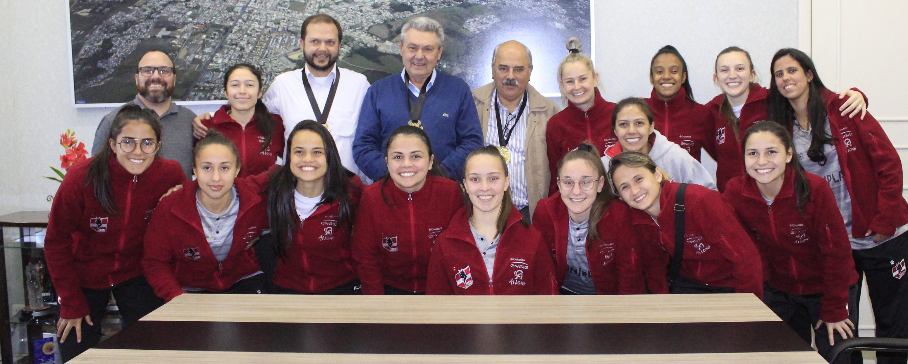 Prefeitura de Lages Leoas da Serra agradecem apoio da prefeitura e prestam homenagem