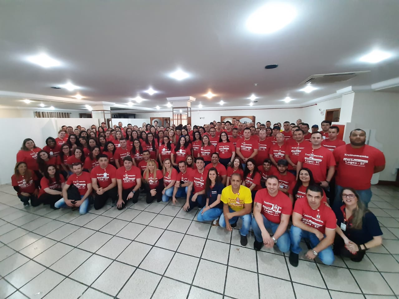 Prefeitura de Lages Fort Atacadista faz integração institucional dos novos funcionários e agenda integração motivacional para dia 7 de novembro 