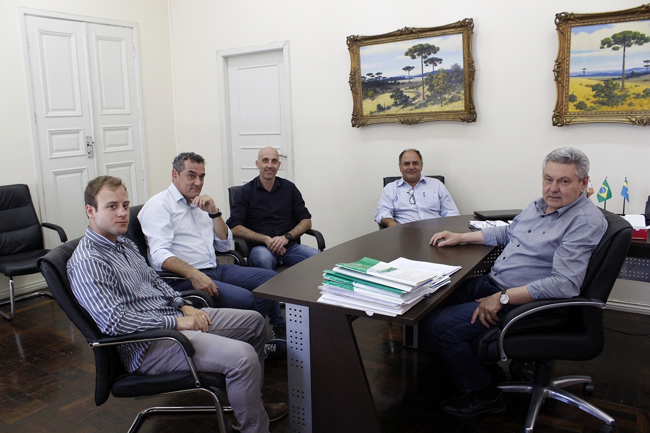 Prefeitura de Lages Uma das líderes mundiais do mercado de beleza dos cabelos implanta sua segunda fábrica no mundo em Lages e terá apoio de infraestrutura da Prefeitura 